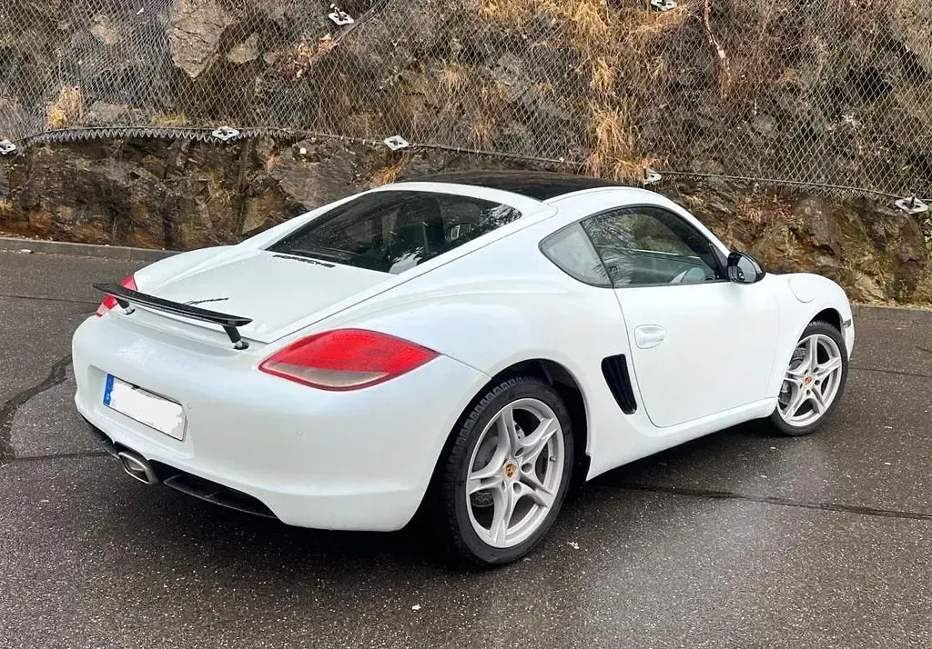 Gebraucht Porsche Cayman 265 PS (194 kW) 2011 Weiß Coupé