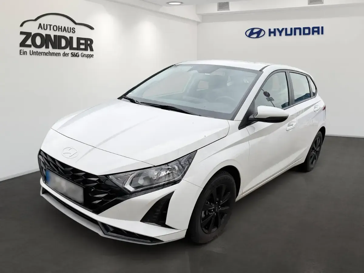 Gebraucht Hyundai i20 Select 101 PS (74 kW) 2025 Kleinwagen
