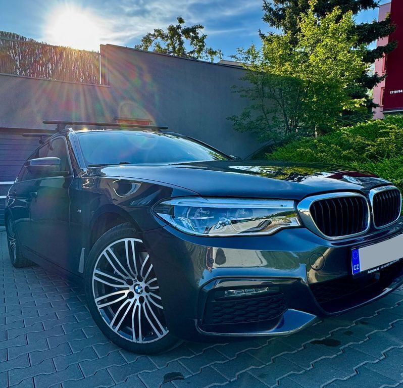 Grau Gebraucht 2019 BMW 530 Performance Kombi | 36.000 € (Teuer) - Bild 1/4