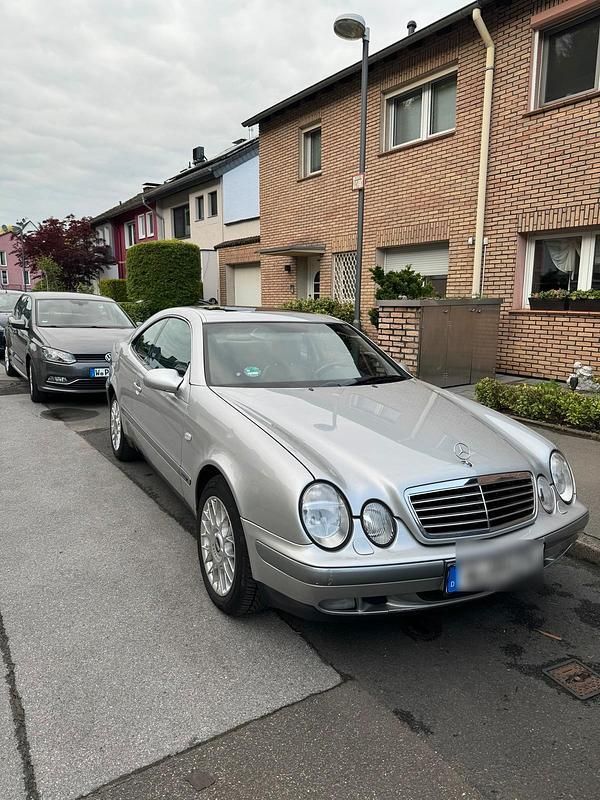 Silber Gebraucht 1998 Mercedes 320 Limousine | 7.000 € (Etwas zu teuer) - Bild 1/4