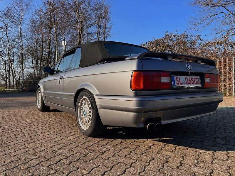 Gebraucht BMW 325 Cabriolet Performance 170 PS (125 kW) 1993 Grau Cabrio