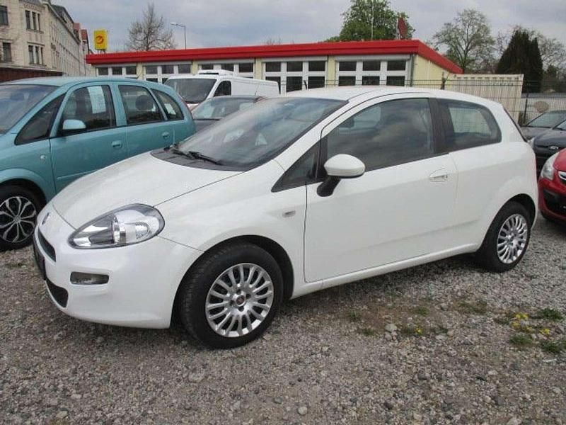 Colore esterno (bianco divino) Gebraucht 2014 Fiat Punto Kleinwagen | 4.690 € (Fairer Preis) - Bild 1/4