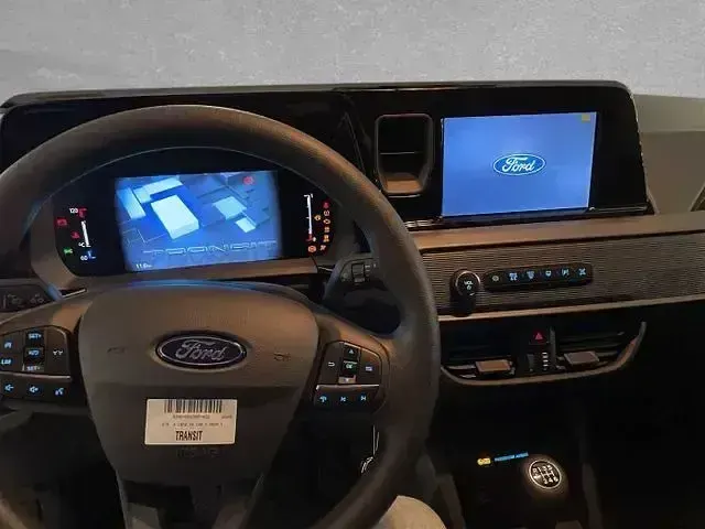 Używany Ford Transit Trend 101 KM (74 kW) 2025 Biały