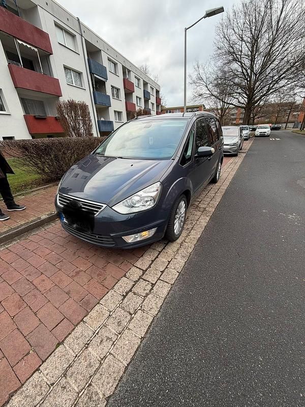 Gebraucht Ford Galaxy 140 PS (102 kW) 2014 Grau Van / Kleinbus