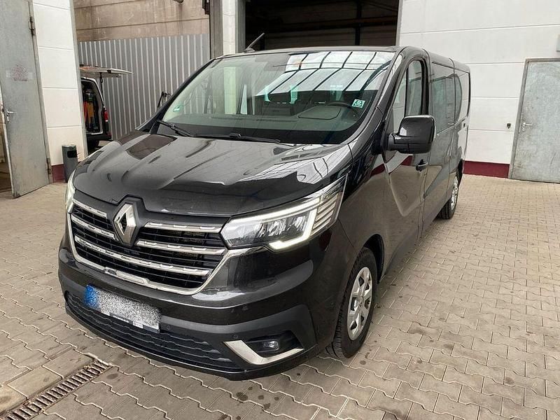 Schwarz Gebraucht 2023 Renault Trafic Van | 30.590 € (Guter Preis) - Bild 1/4