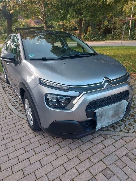 Grau Gebraucht 2022 Citroën C3 Feel Kleinwagen | 11.900 € (Fairer Preis) - Bild 1/4