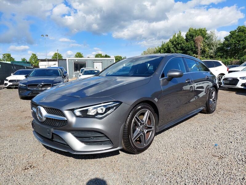Grau Gebraucht 2020 Mercedes CLA200 Shooting Brake AMG Kombi | 18.900 € (Guter Preis) - Bild 1/4