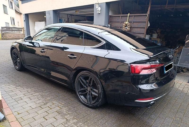 Gebraucht Audi A5 Sportback Sport 252 PS (185 kW) 2019 Schwarz Kleinwagen