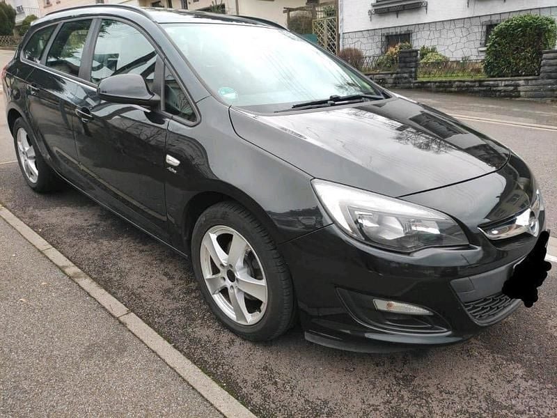 Gebraucht Opel Astra 165 PS (121 kW) 2013 Grau Kombi