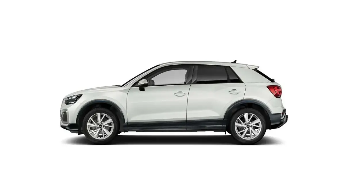 Używany Audi Q2 Advanced Plus 150 KM (110 kW) 2025 Srebrny SUV
