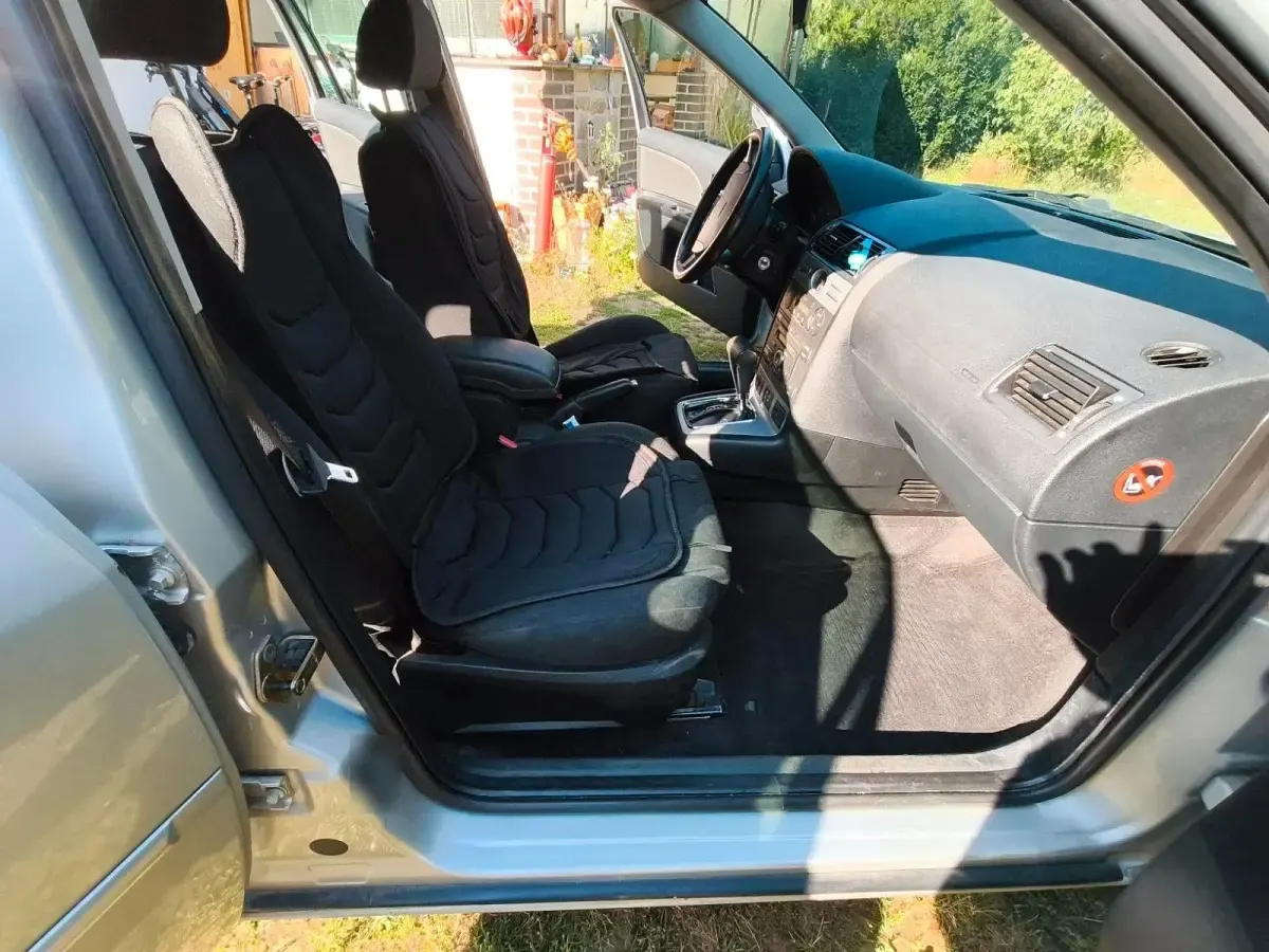 Gebraucht Ford Mondeo Trend 145 PS (106 kW) 2005 Silber Kombi