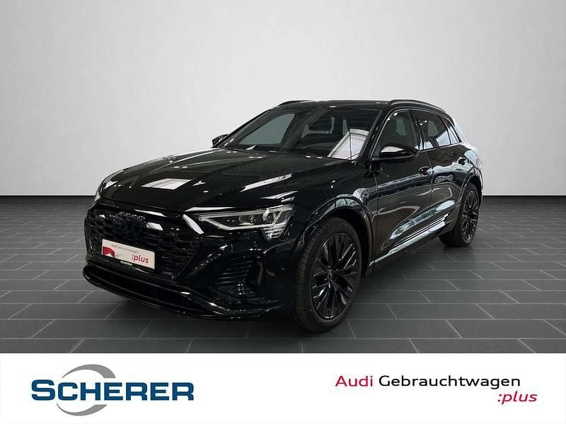 Gebraucht Audi Q8 e-tron Comfort 300 kW (408 PS) 2023 Mythosschwarz metallic (metallic) SUV