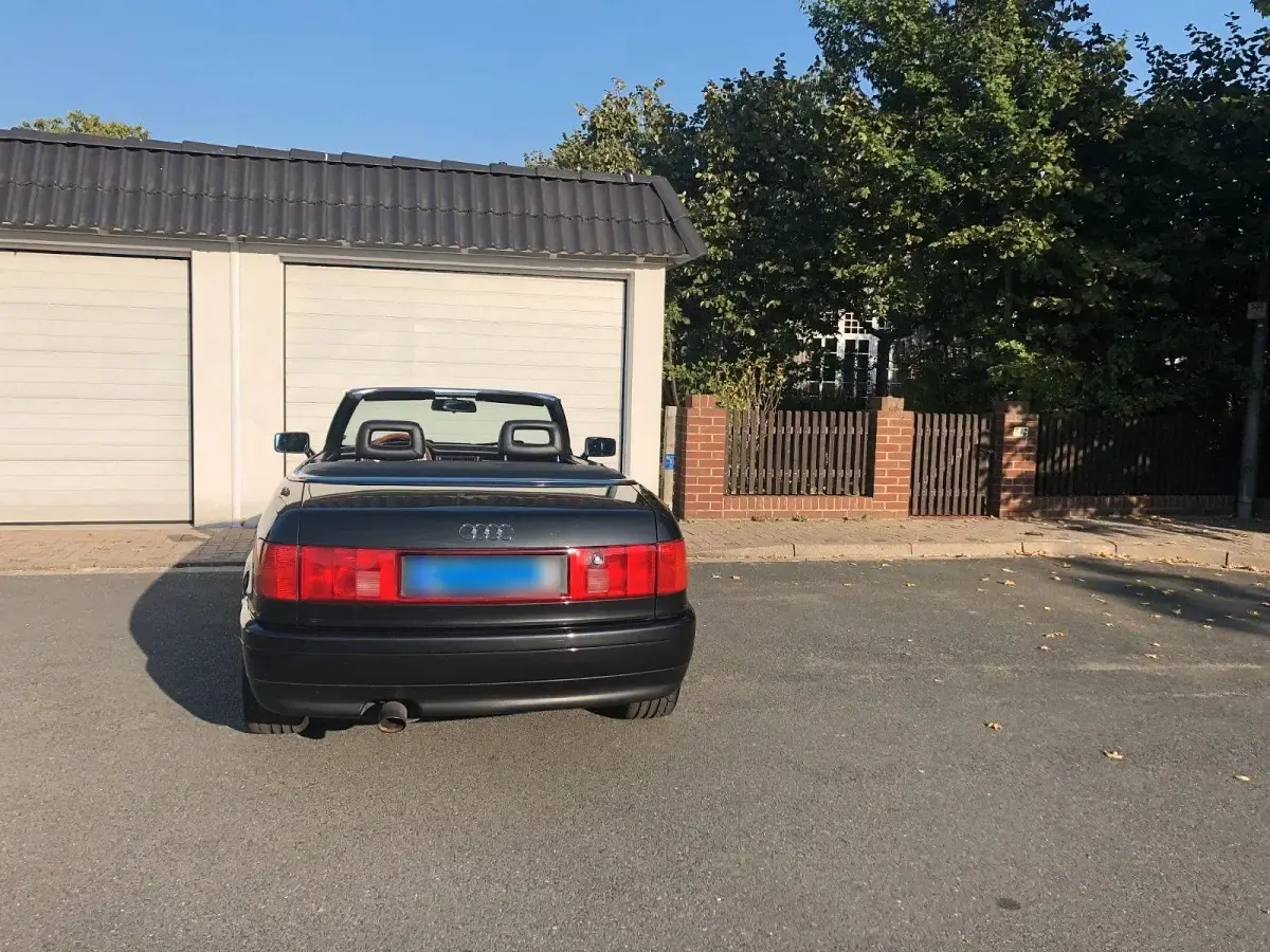 Gebraucht Audi Cabriolet 133 PS (97 kW) 1993 Schwarz Cabrio
