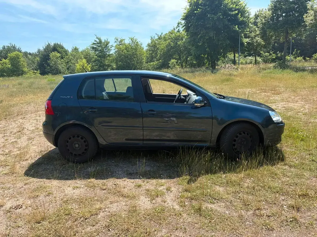 Gebraucht VW Golf V 122 PS (89 kW) 2007 Blau Limousine