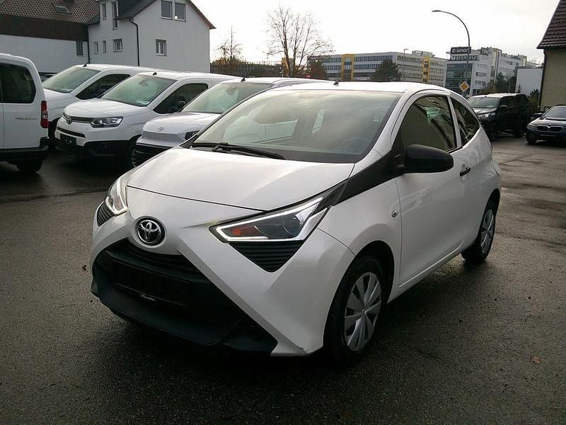 Weiß Gebraucht 2021 Toyota Aygo X SUV | 5.740 € - Bild 1/4