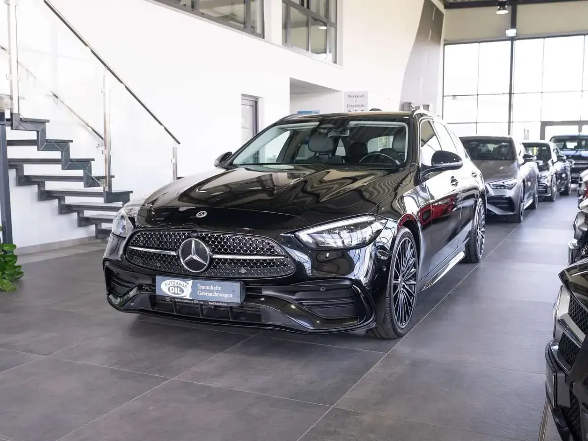 Gebraucht Mercedes C220 AMG 200 PS (147 kW) 2021 Schwarz  unilack Kombi