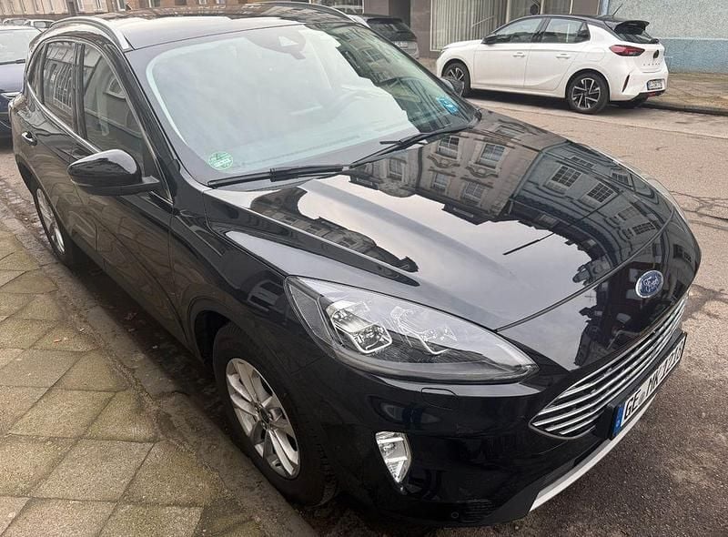 Gebraucht Ford Kuga Titanium 190 PS (139 kW) 2020 Schwarz SUV