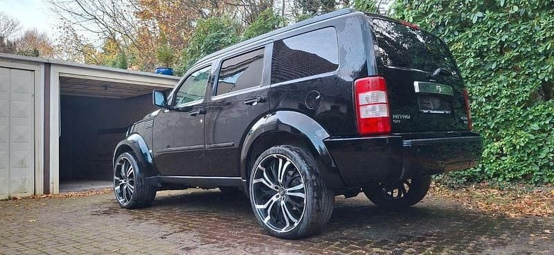 Schwarz Gebraucht 2009 Dodge Nitro SXT SUV | 4.500 € (Fairer Preis) - Bild 1/4
