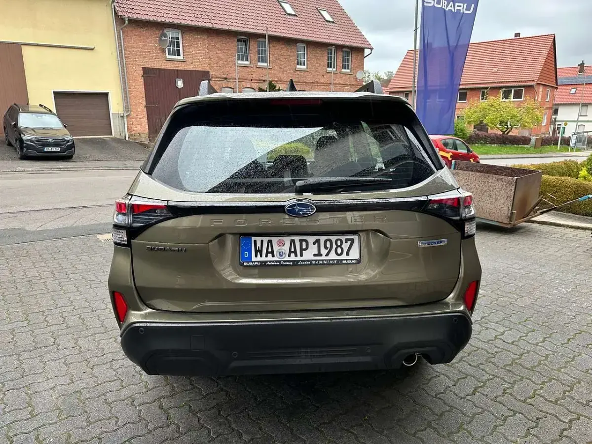 Gebraucht Subaru Forester Trend 136 PS (100 kW) 2026 Autumn green SUV