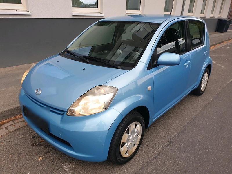 Blau Gebraucht 2005 Daihatsu Sirion Kleinwagen | 1.999 € (Fairer Preis) - Bild 1/4
