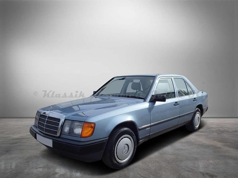 Diamantblacu metallic Gebraucht 1985 Mercedes E230 Limousine | 9.900 € - Bild 1/4