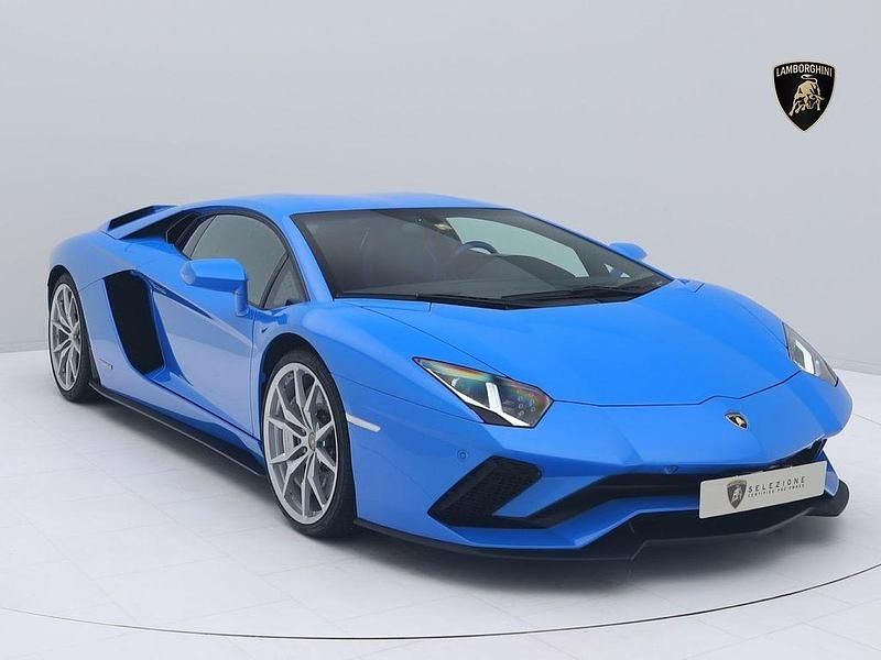 Blu nila Gebraucht 2018 Lamborghini Aventador | 344.900 € (Etwas zu teuer) - Bild 1/4