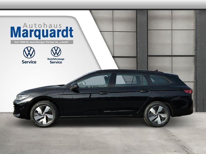 Gebraucht VW Passat 150 PS (110 kW) 2026 Schwarz Kombi