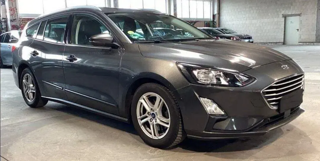 Używany Ford Focus Cool & Connect 120 KM (88 kW) 2020 Szary Kombi