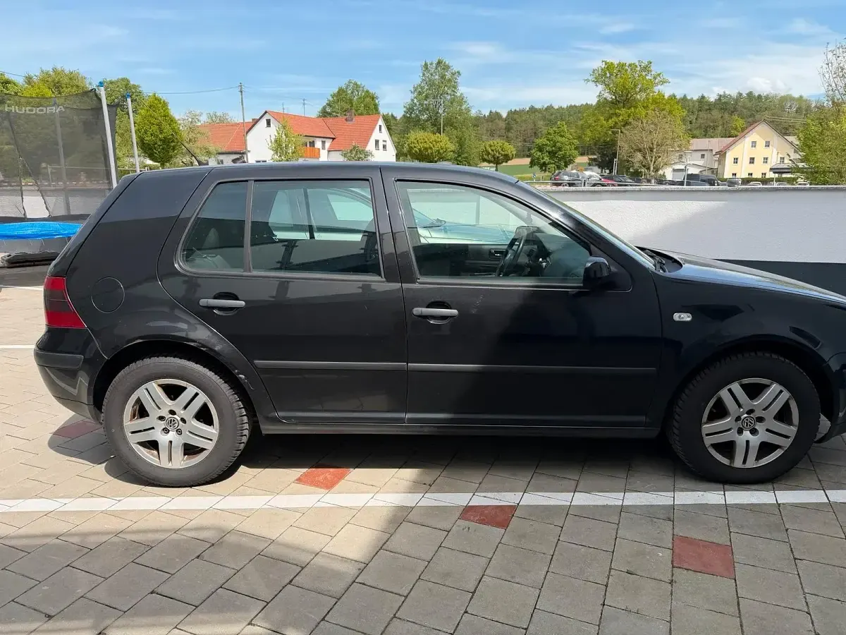 Brugt VW Golf IV 75 HK (55 kW) 2003 Sort Hatchback
