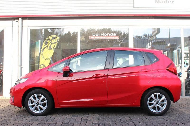 Gebraucht Honda Jazz Trend 102 PS (75 kW) 2016 Rot Kleinwagen