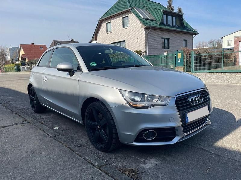 Gebraucht Audi A1 Sport 122 PS (89 kW) 2011 Silber Kleinwagen