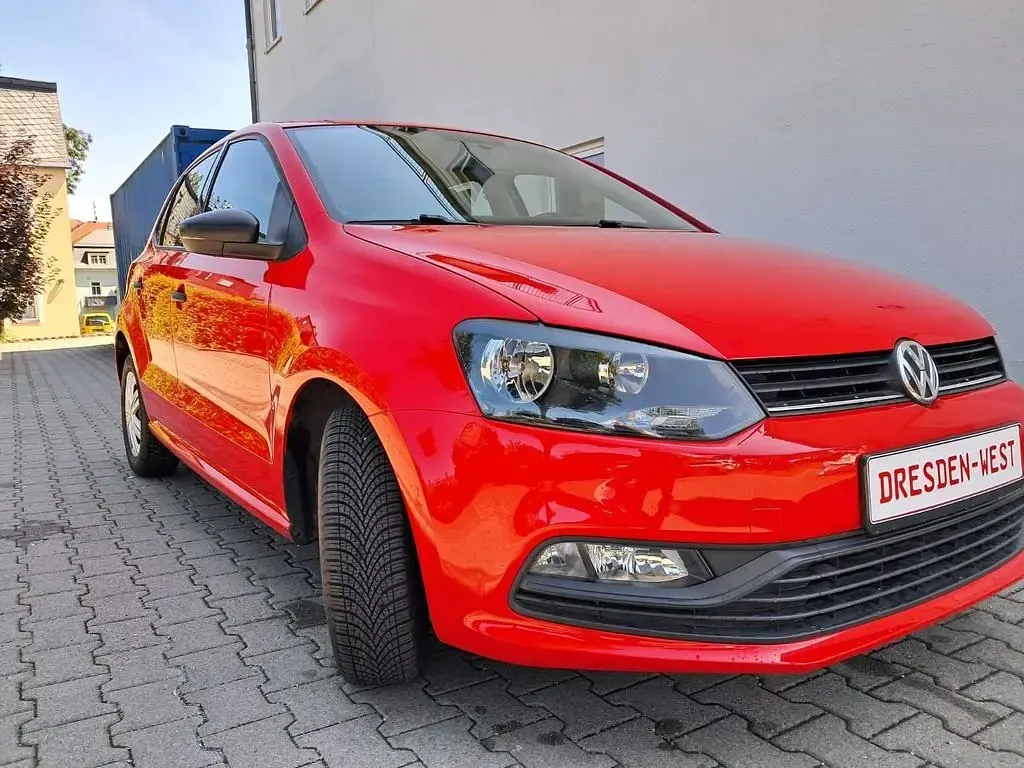Gebraucht VW Polo Trendline 60 PS (44 kW) 2016 Rot Limousine