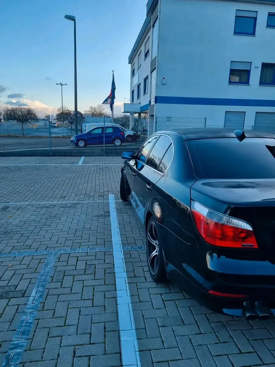 Brugt BMW 523 2006 Sort Sedan
