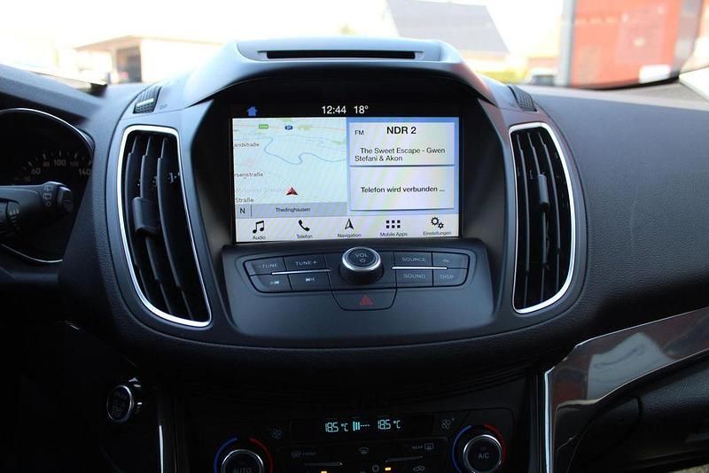 Gebraucht Ford C-MAX Titanium 150 PS (110 kW) 2019 Schwarz Van / Kleinbus