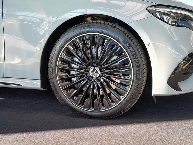 Gebraucht Mercedes E300 AMG line 197 PS (144 kW) 2024 Grau Limousine