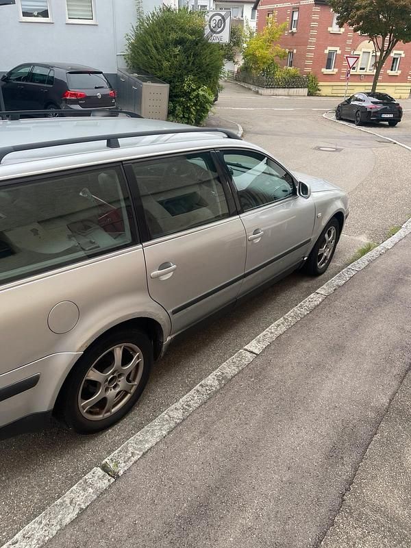 Gebraucht VW Passat 135 PS (99 kW) 2004 Silber Kombi