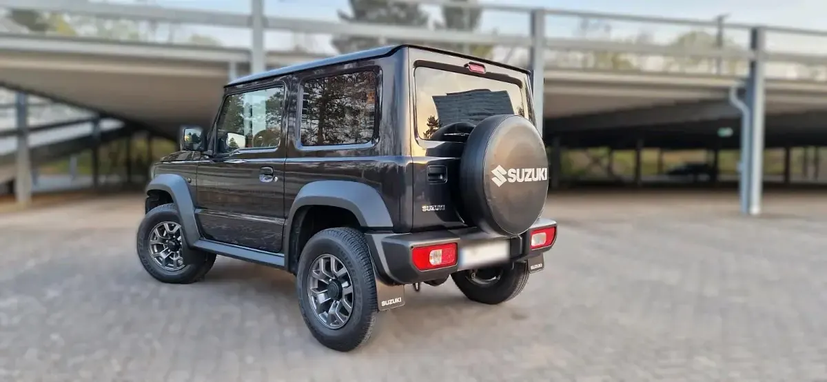 Gebraucht Suzuki Jimny Comfort+ 102 PS (75 kW) 2020 Schwarz SUV