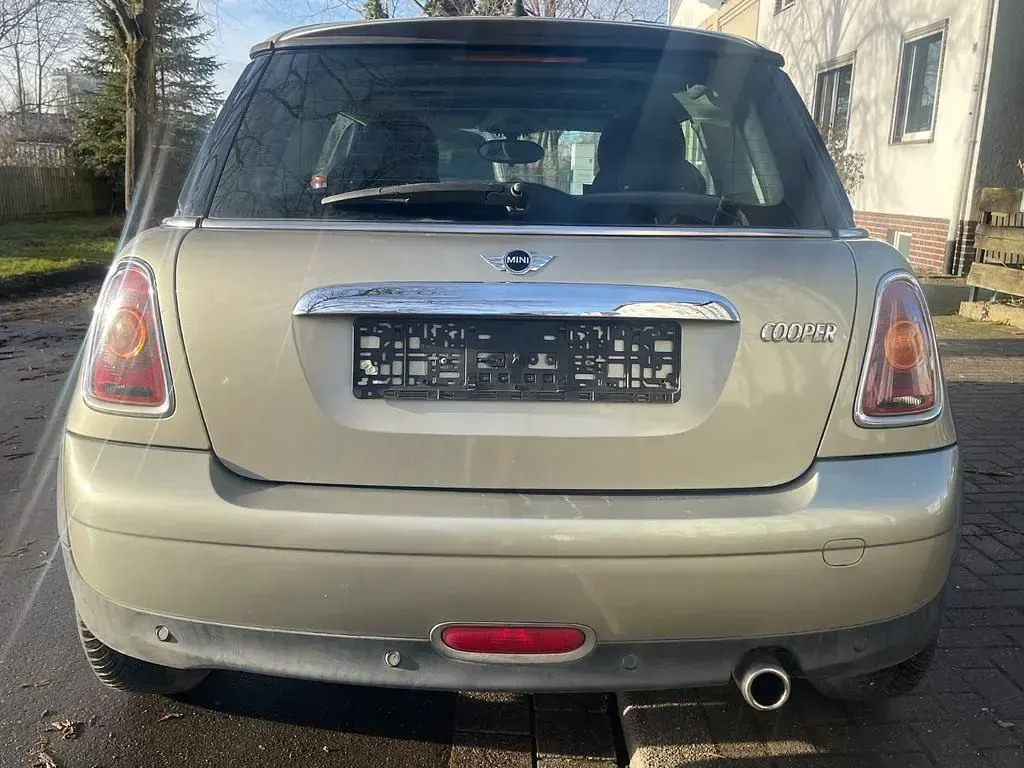 Używany Mini Cooper 120 KM (88 kW) 2008 Srebrny Hatchback