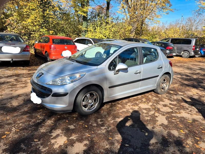 Silber Gebraucht 2009 Peugeot 207 Filou Limousine | 2.900 € (Fairer Preis) - Bild 1/4