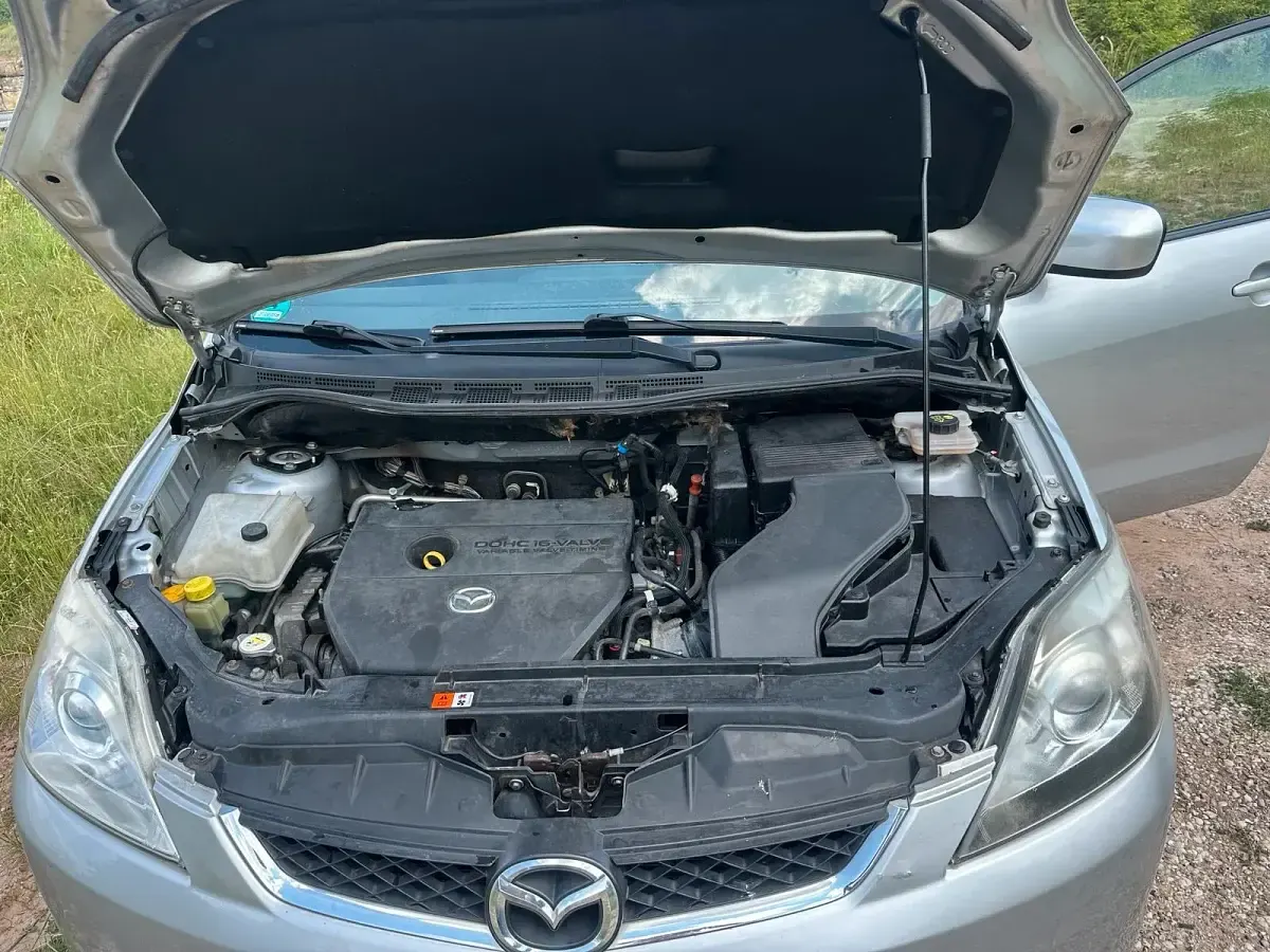 Gebraucht Mazda 5 144 PS (105 kW) 2010 Silber Van / Kleinbus