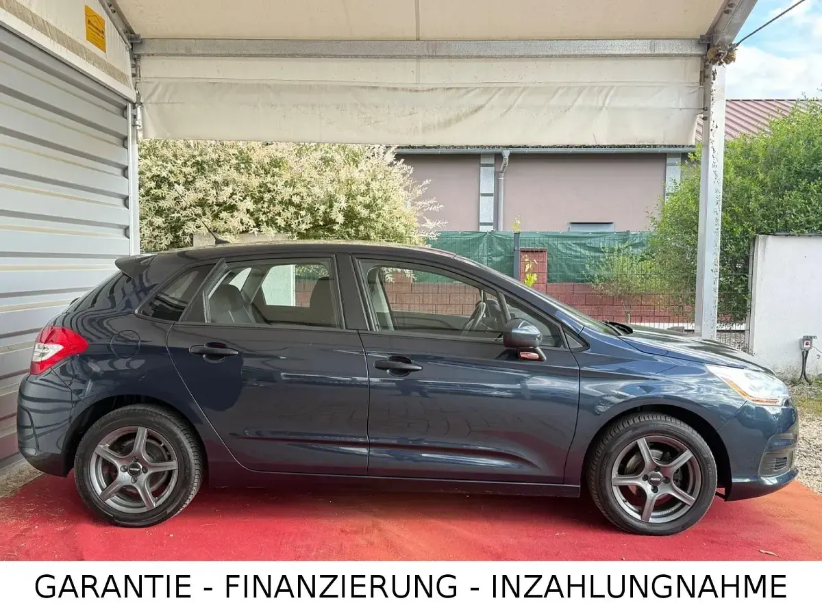 Gebraucht Citroën C4 Attraction 95 PS (69 kW) 2012 Bourrasque Limousine