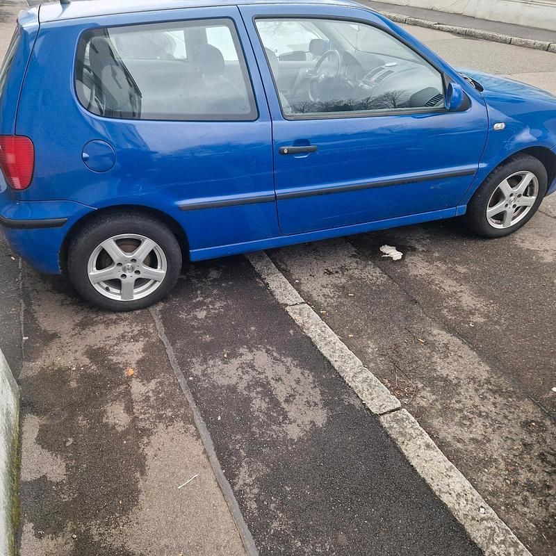 Gebraucht VW Polo 60 PS (44 kW) 2000 Blau Kleinwagen