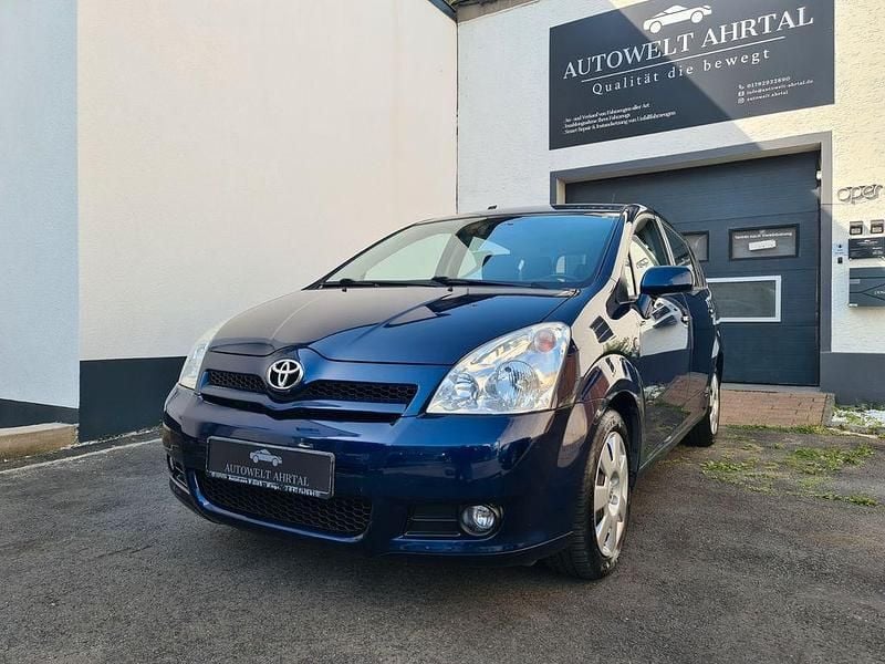 Blau Gebraucht 2004 Toyota Corolla Verso Van / Kleinbus | 5.499 € (Fairer Preis) - Bild 1/4