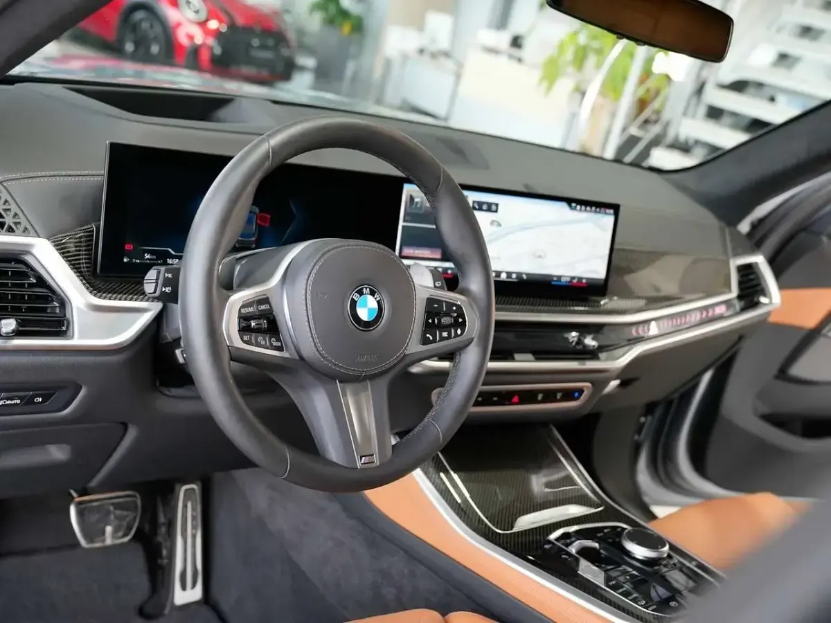 Gebraucht BMW X5 M Sport 298 PS (219 kW) 2024 Grau SUV