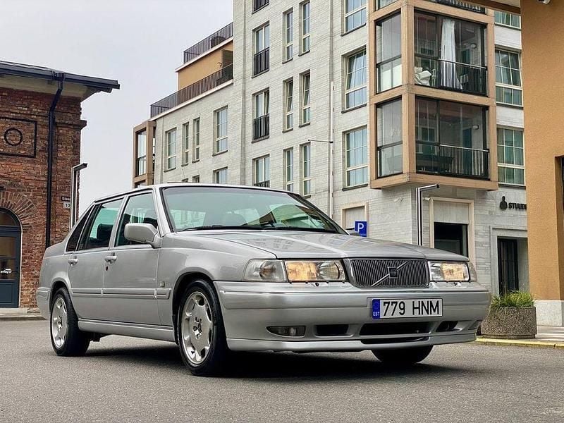 Silber Gebraucht 1998 Volvo S90 Limousine | 8.001 € - Bild 1/4