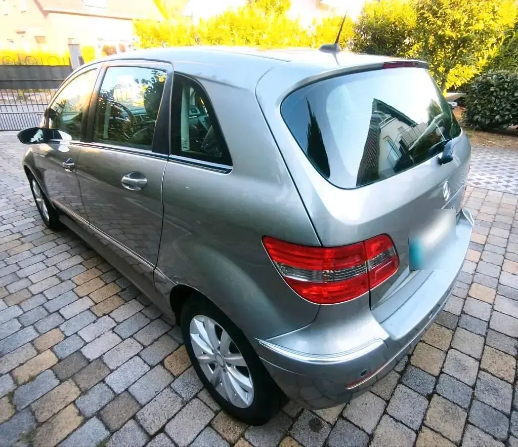 Gebraucht Mercedes B150 95 PS (69 kW) 2006 Grau Van / Kleinbus