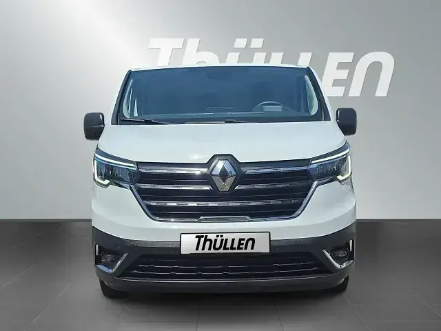 Gebraucht Renault Trafic Komfort 131 PS (96 kW) 2022 Weiß Van / Kleinbus