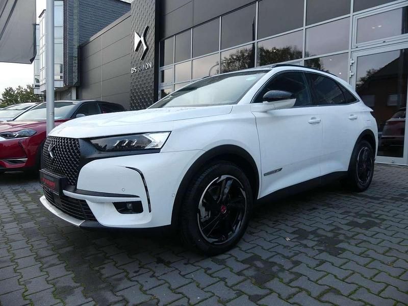 Polar weiß Gebraucht 2023 DS Automobiles DS7 Crossback Performance SUV | 37.980 € - Bild 1/4