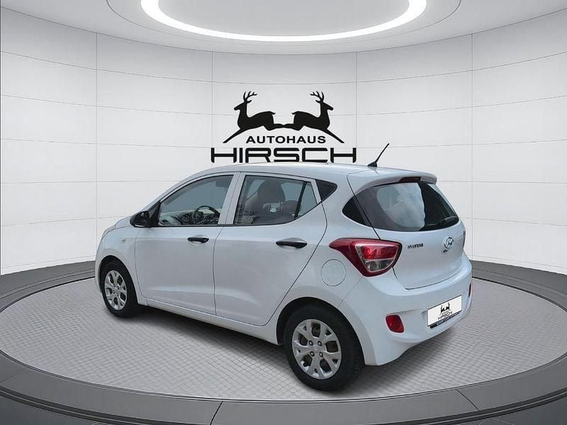 Gebraucht Hyundai i10 Classic 67 PS (49 kW) 2016 Weiß Kleinwagen
