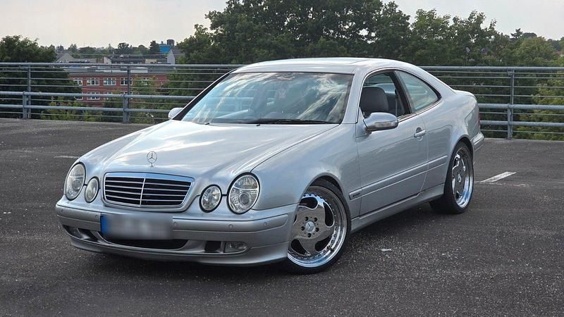Silber Gebraucht 2000 Mercedes CLK320 Elegance Coupé | 3.700 € (Fairer Preis) - Bild 1/4